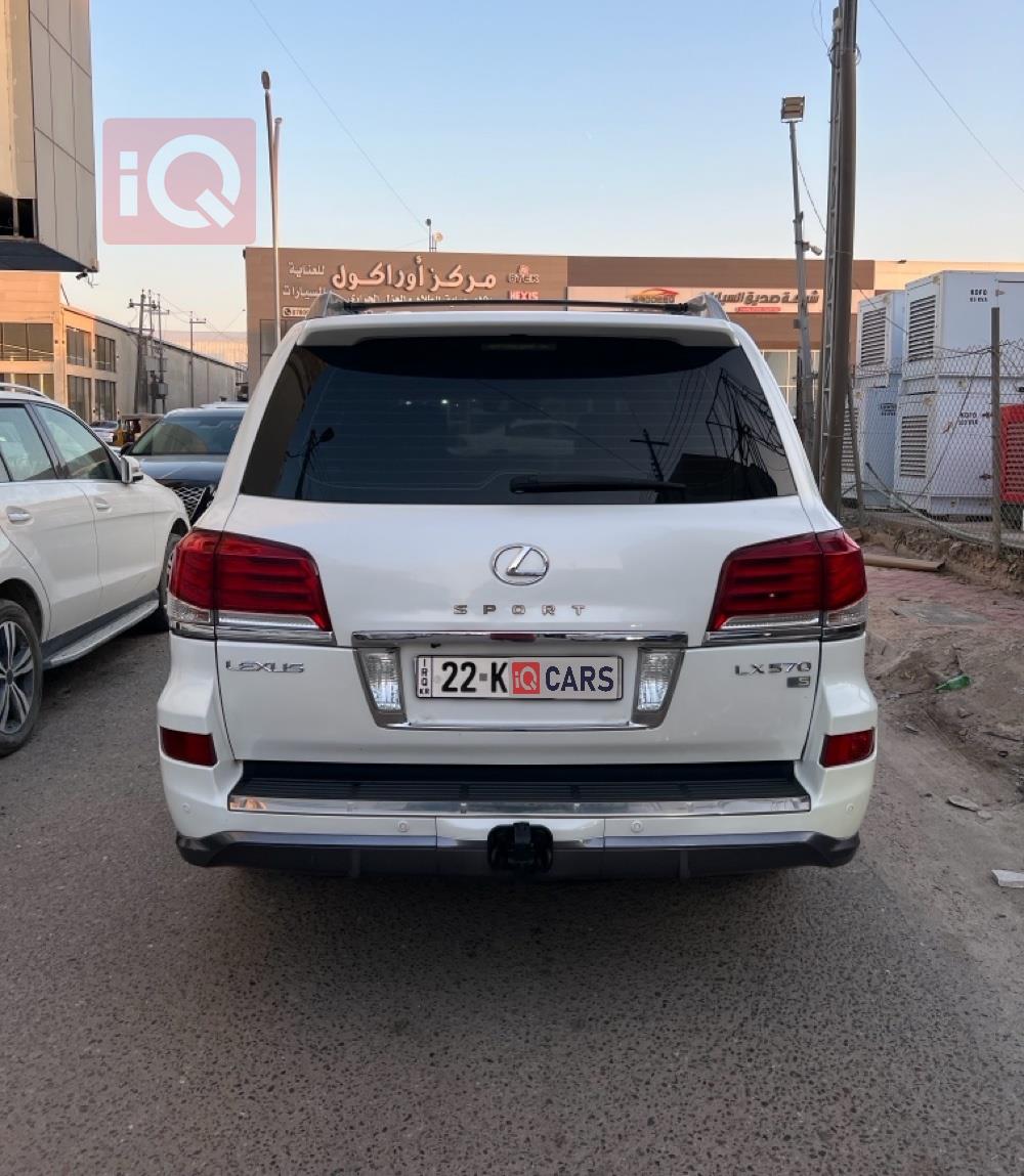 Lexus LX